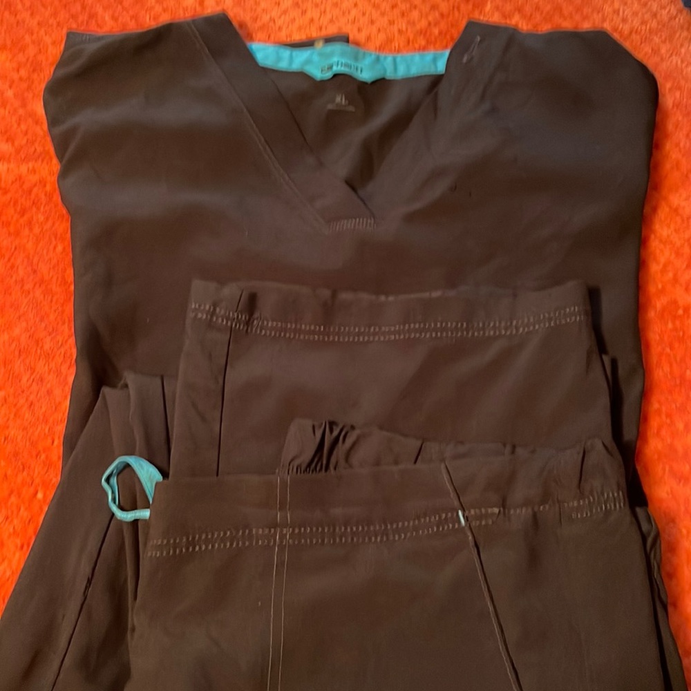 Carhartt scrubs